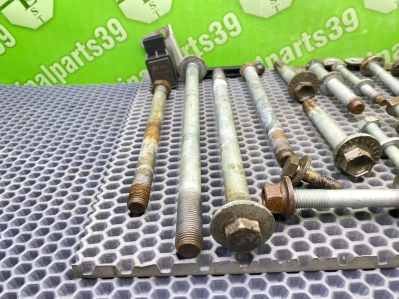 Болты подрамника, 2200 рублей, Калининград