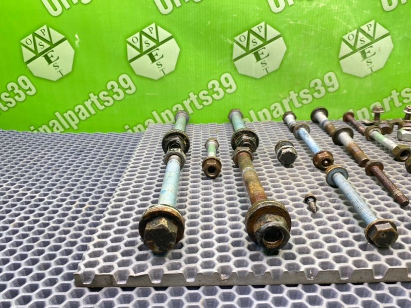 Болты подрамника, 1700 рублей, Калининград