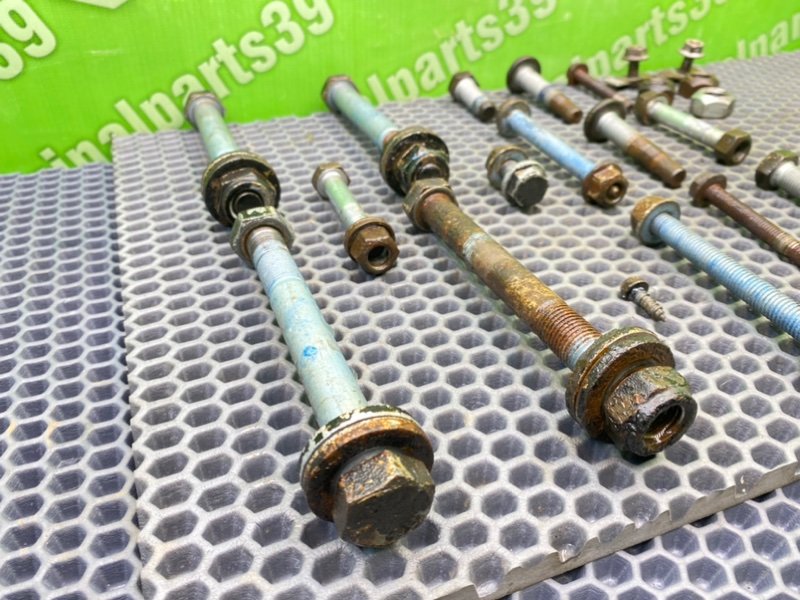 Болты подрамника, 1700 рублей, Калининград