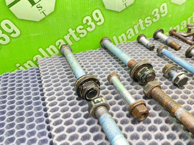 Болты подрамника, 1700 рублей, Калининград