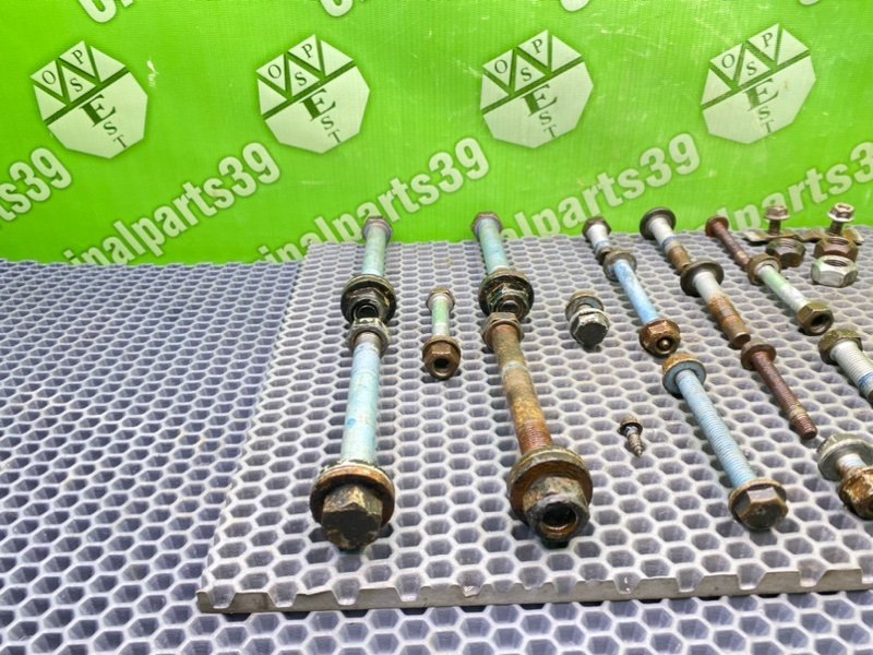 Болты подрамника, 1700 рублей, Калининград