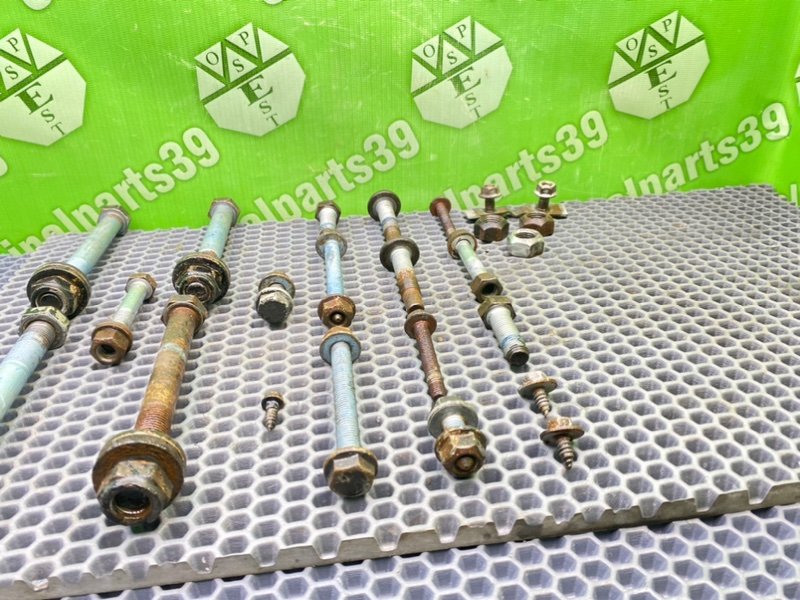 Болты подрамника, 1700 рублей, Калининград