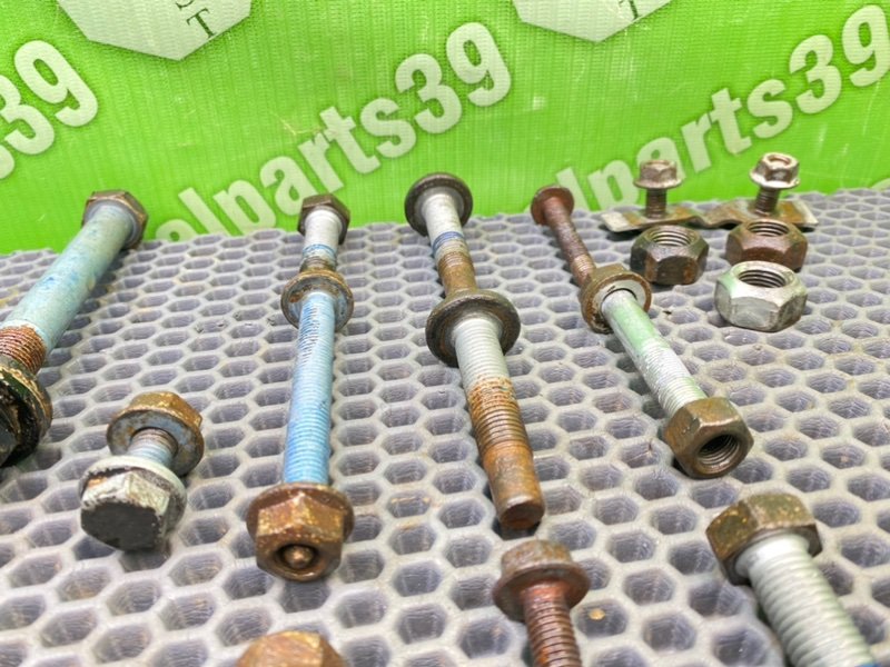 Болты подрамника, 1700 рублей, Калининград