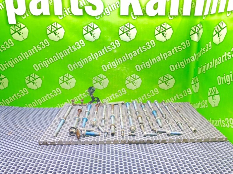 Болты двигателя, 2000 рублей, Калининград