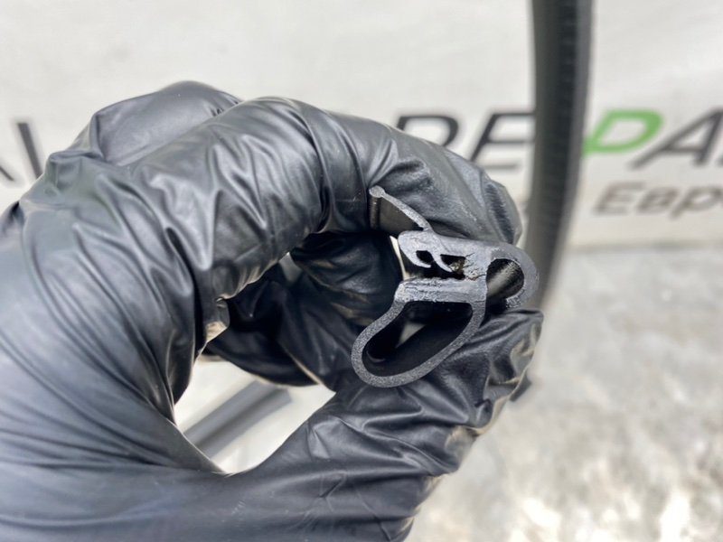 Уплотнители капота, 2100 рублей, Калининград