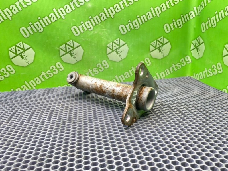 Кронштейн усилителя бампера, 3600 рублей, Калининград