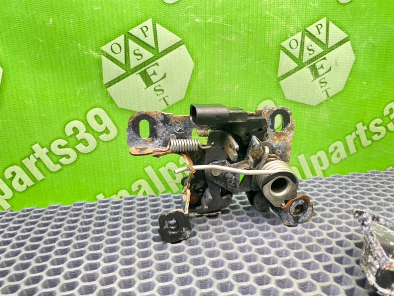 Замок капота, 1600 рублей, Калининград