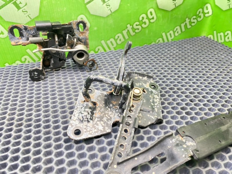 Замок капота, 1600 рублей, Калининград