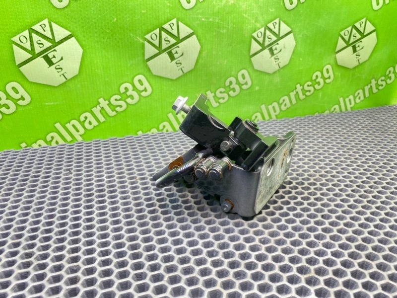 Петли дверей, 1600 рублей, Калининград