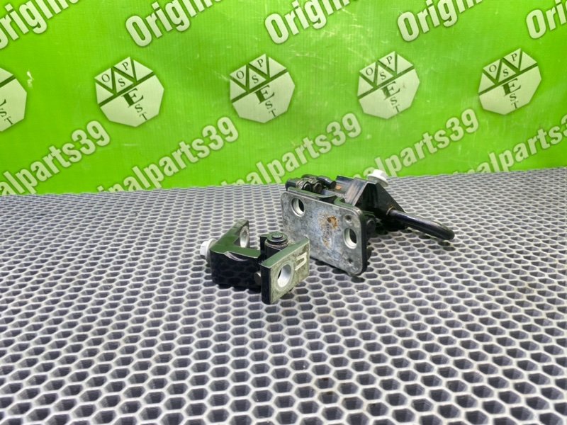 Петли дверей, 1600 рублей, Калининград