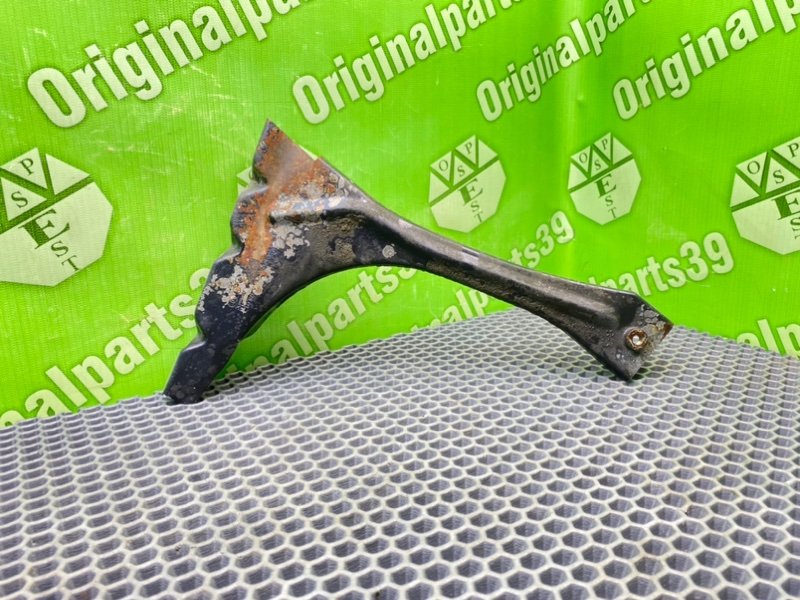 Кронштейн крыла, 1300 рублей, Калининград