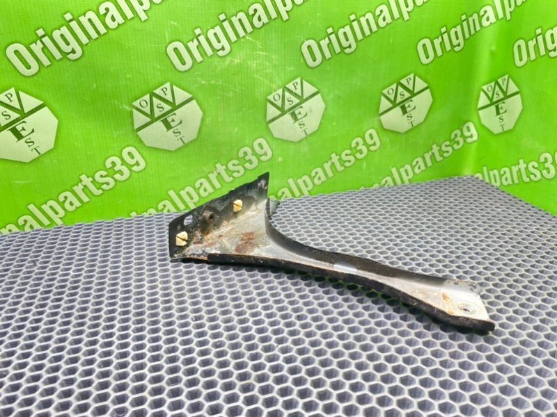 Кронштейн крыла, 1300 рублей, Калининград