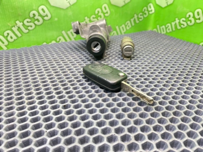 Комплект замков, 3990 рублей, Тверь