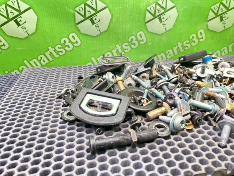 Болты салона, 2100 рублей, Калининград