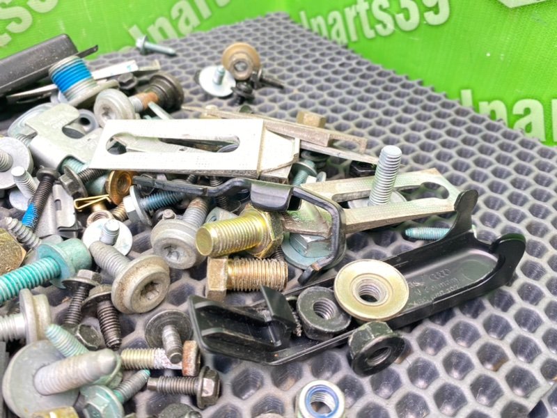 Болты салона, 2100 рублей, Калининград