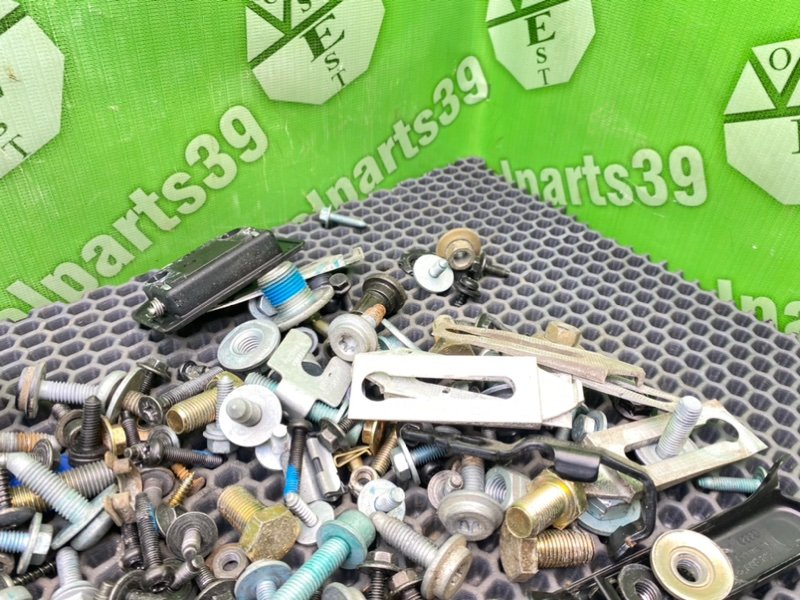 Болты салона, 2100 рублей, Калининград