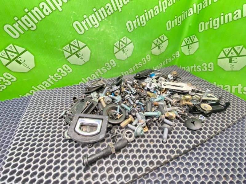 Болты салона, 2100 рублей, Калининград