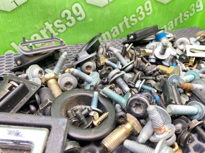 Болты салона, 2100 рублей, Калининград