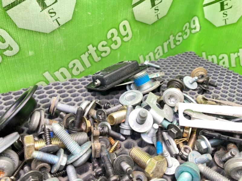 Болты салона, 2100 рублей, Калининград