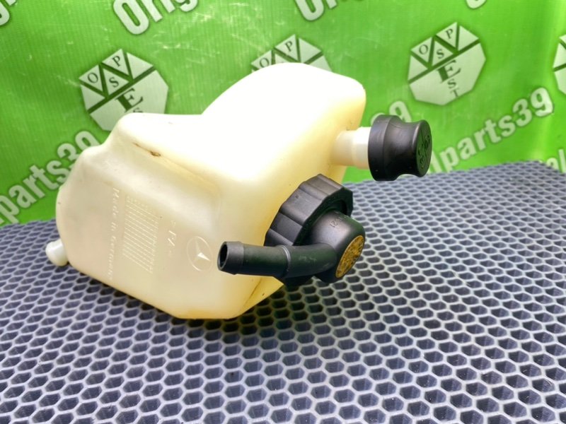 Бачок гидравлической подвески, 1000 рублей, Калининград