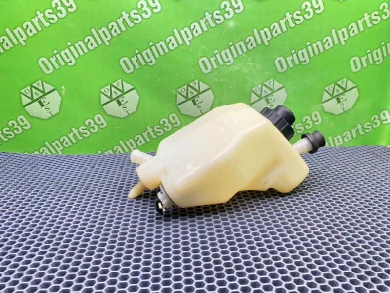 Бачок гидравлической подвески, 1000 рублей, Калининград