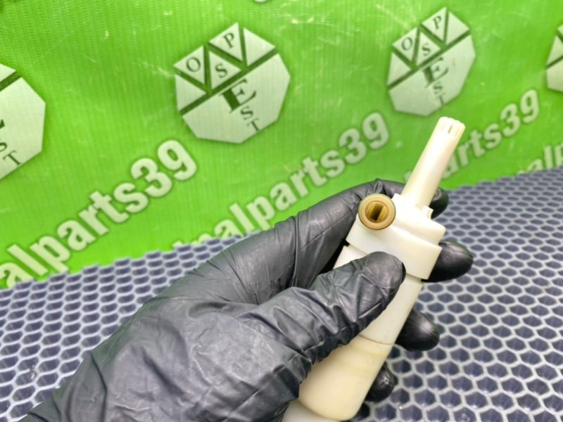 Насос омывателя фар, 1000 рублей, Калининград