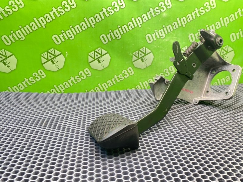 Педаль тормоза, 1300 рублей, Калининград