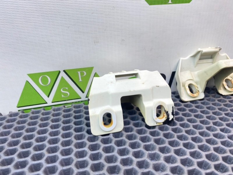 Кронштейн бампера, 1000 рублей, Калининград