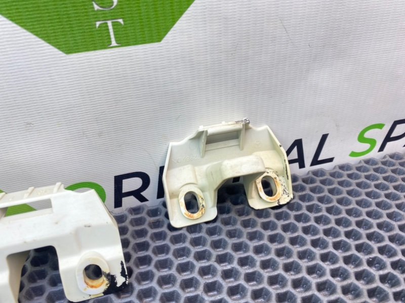 Кронштейн бампера, 1000 рублей, Калининград