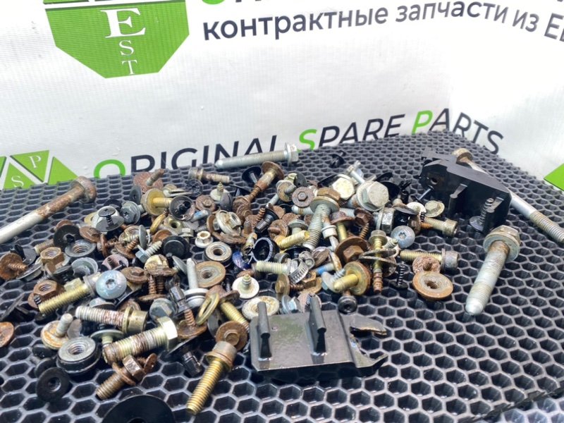 Болты, 2000 рублей, Калининград