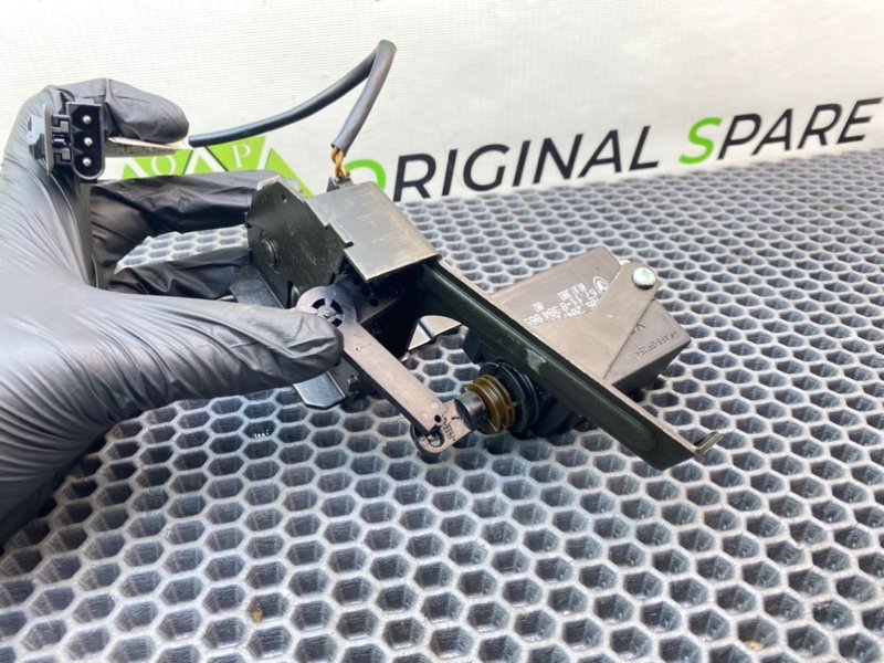 Замок стекла багажника, 1600 рублей, Калининград