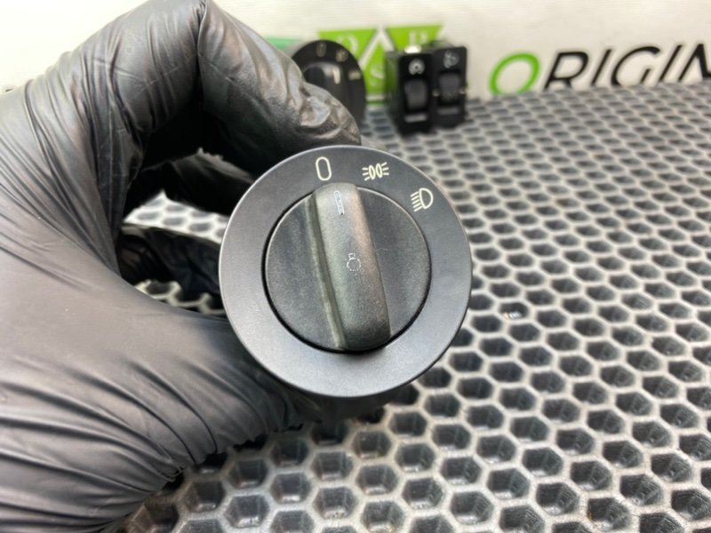 Тумблер света, 1600 рублей, Калининград