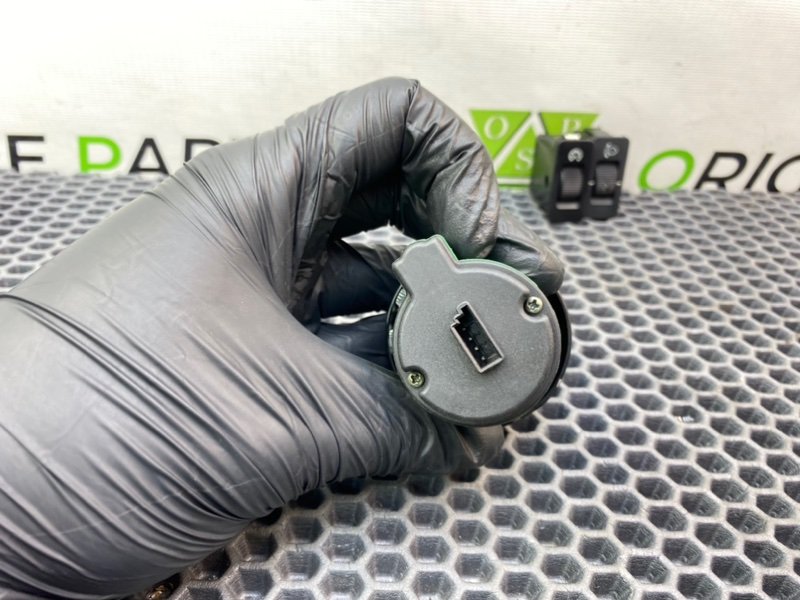 Тумблер света, 1600 рублей, Калининград