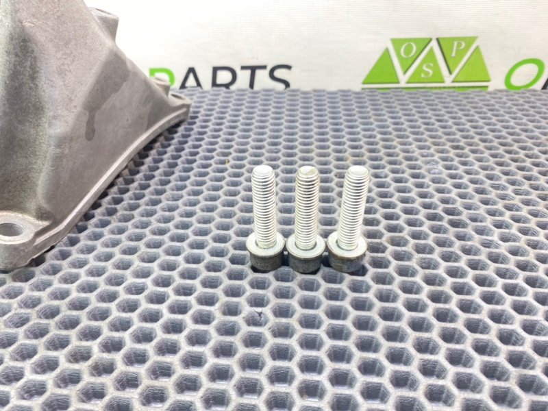 Кронштейн МКПП, 2100 рублей, Калининград