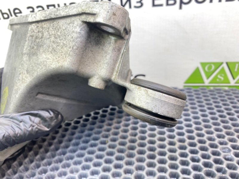 Кронштейн МКПП, 2100 рублей, Калининград