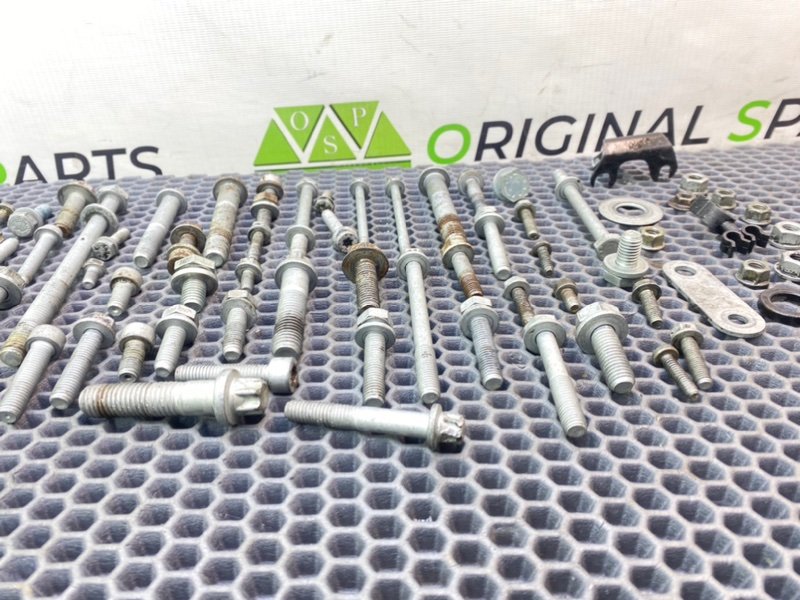 Болты двигателя, 1700 рублей, Калининград