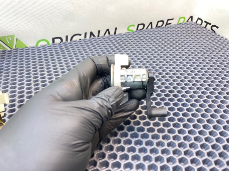 Замок багажника, 2400 рублей, Калининград