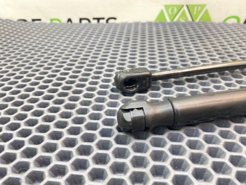 Амортизатор капота, 1000 рублей, Калининград