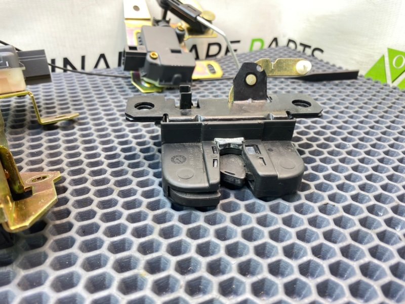 Замок багажника, 2600 рублей, Калининград