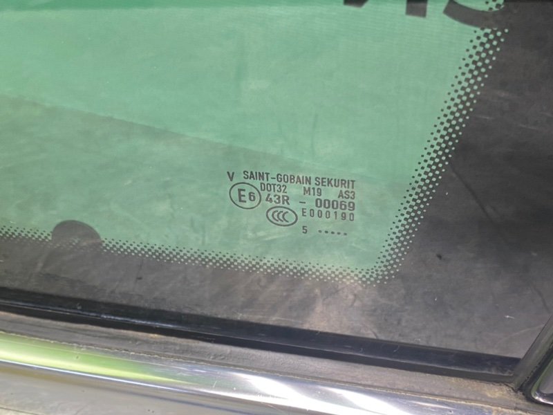 Форточка кузова, 1300 рублей, Калининград