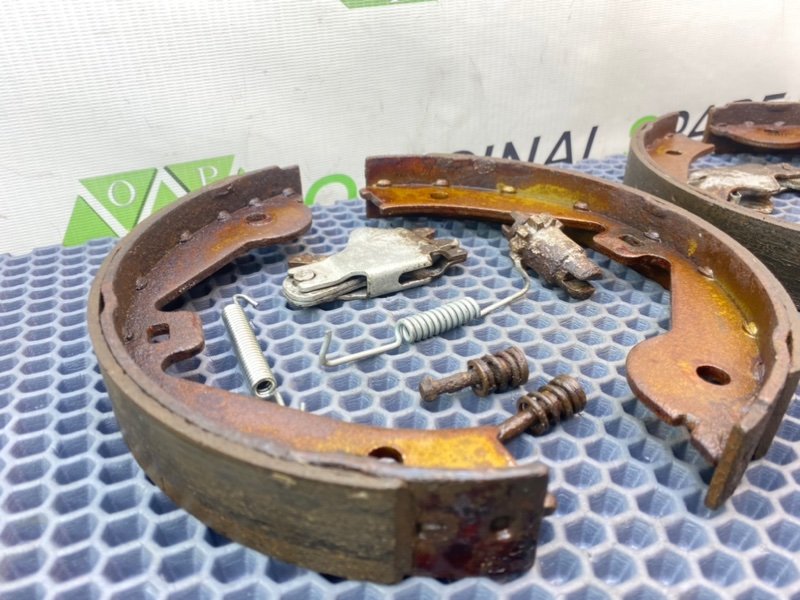 Механизм ручника, 2000 рублей, Калининград