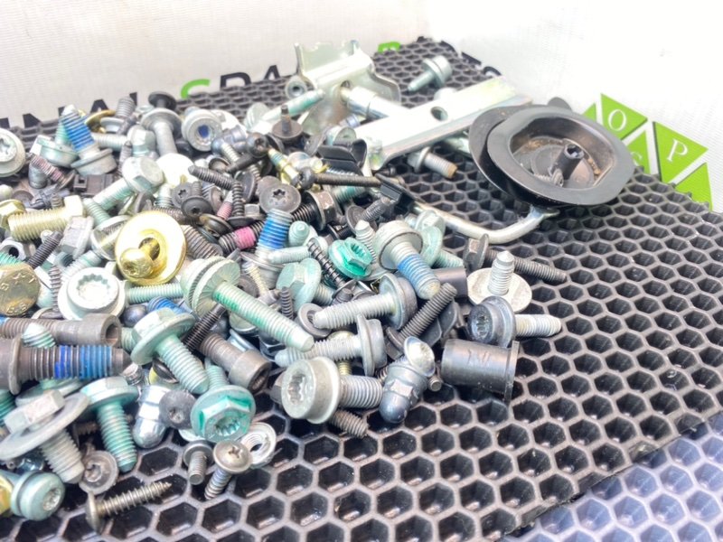 Болты салона, 2400 рублей, Калининград