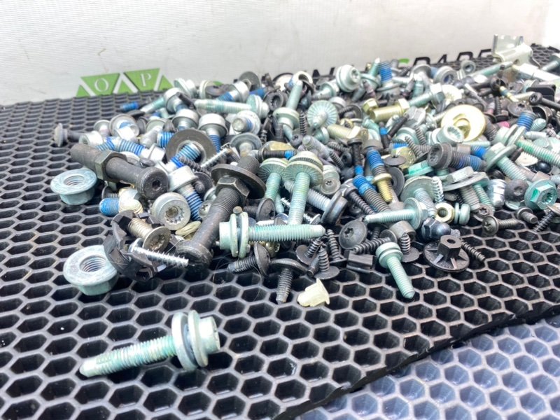 Болты салона, 2400 рублей, Калининград