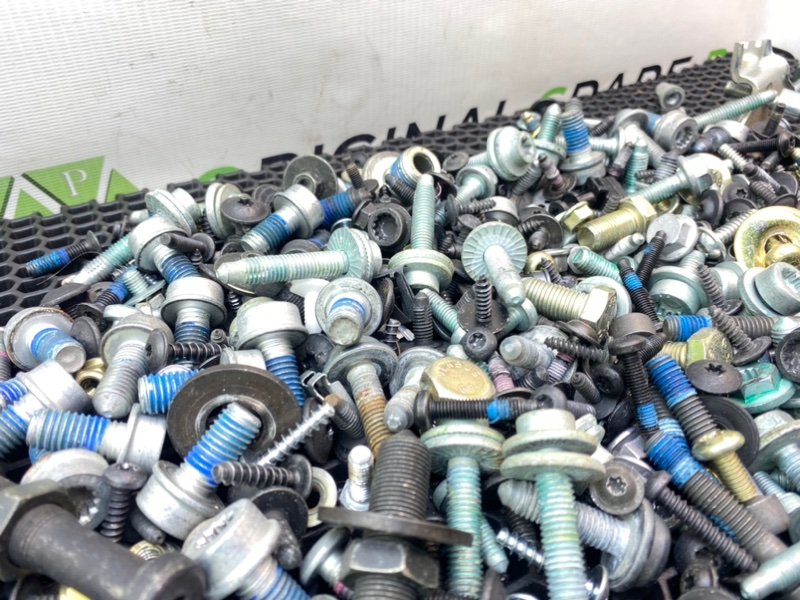 Болты салона, 2400 рублей, Калининград