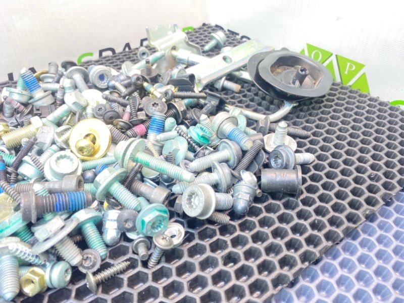 Болты салона, 2400 рублей, Калининград