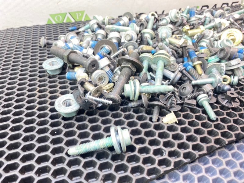 Болты салона, 2400 рублей, Калининград