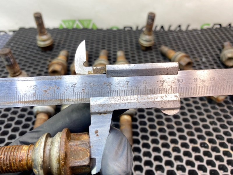 Колесные болты, 1700 рублей, Тверь