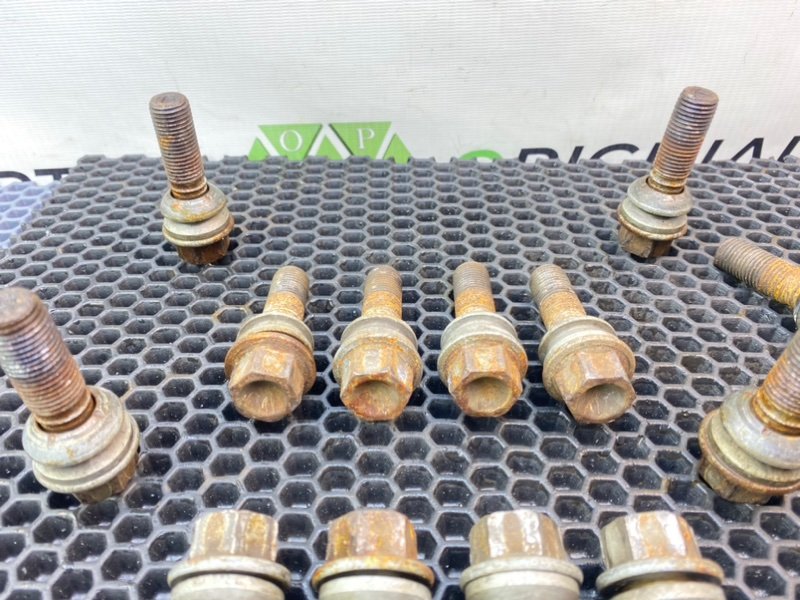 Колесные болты, 1700 рублей, Тверь