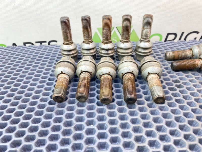 Колесные болты, 1700 рублей, Тверь