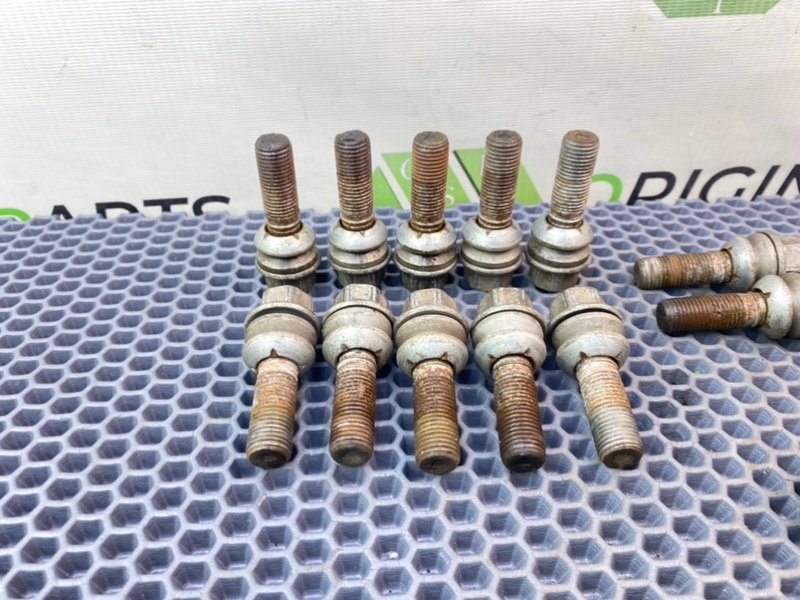 Колесные болты, 1700 рублей, Тверь